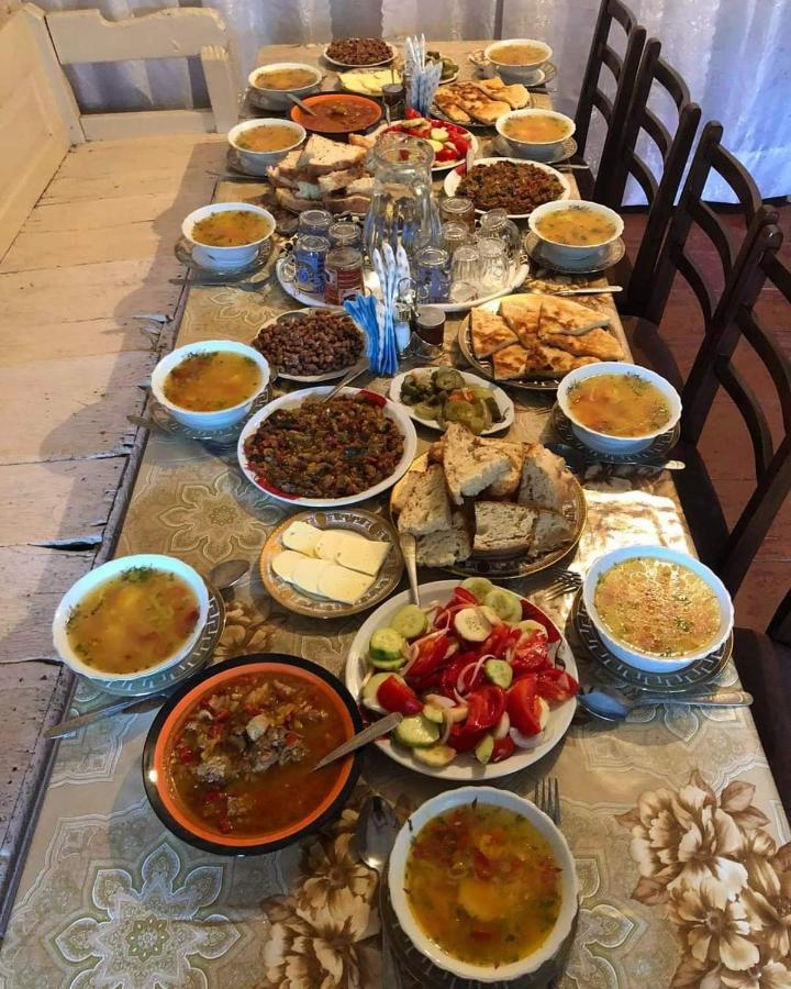 فندق Century House Of Larisa ميستيا المظهر الخارجي الصورة
